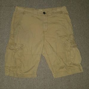 Urban Pipeline tan cargo shorts size waist 32